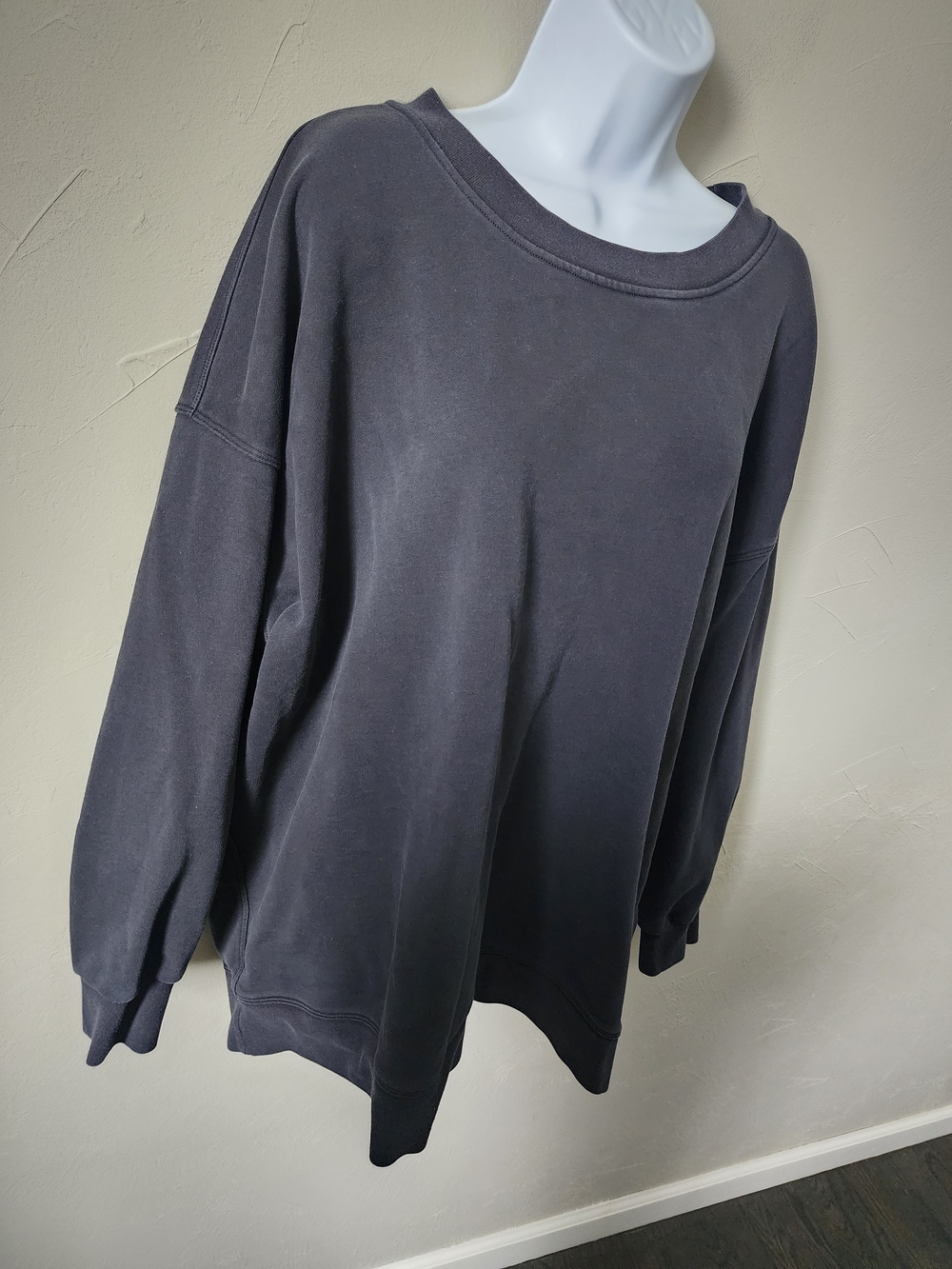 lululemon athletica Oversized Crewneck Sweatshirt in Charcoal Gray